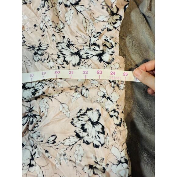 NWT Soirée Women Blouse Short Sleeve‎ Pale Pink Floral Crew Neck Size 1X - Picture 9 of 9